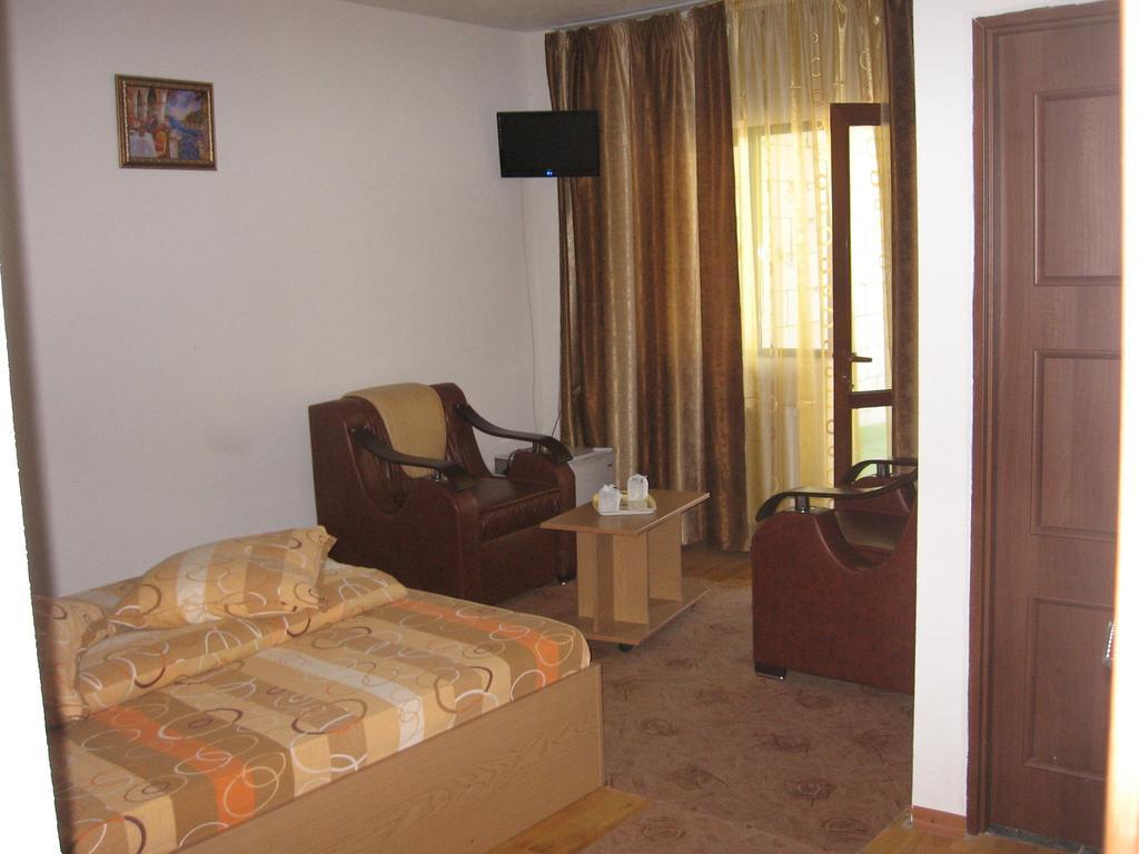 Pensiunea Pomi -Oesti Hotel Albestii Paminteni ห้อง รูปภาพ